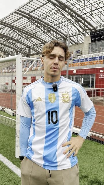 МЕССИ ЕДЕТ В ИНДИЮ смотреть онлайн