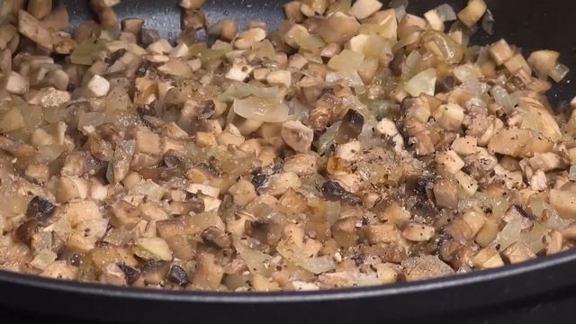 Больше не хочу жарить куриные бёдрышки❗️Мои гости были в восторге и попросили добавки😋. смотреть онлайн