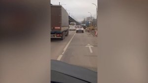 Съезд с Остужева на улицу 25 января закрыли