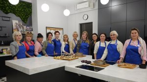 «Вкус заботы»: В Едином центре поддержки в честь Дня матери испекли сладкие пироги
