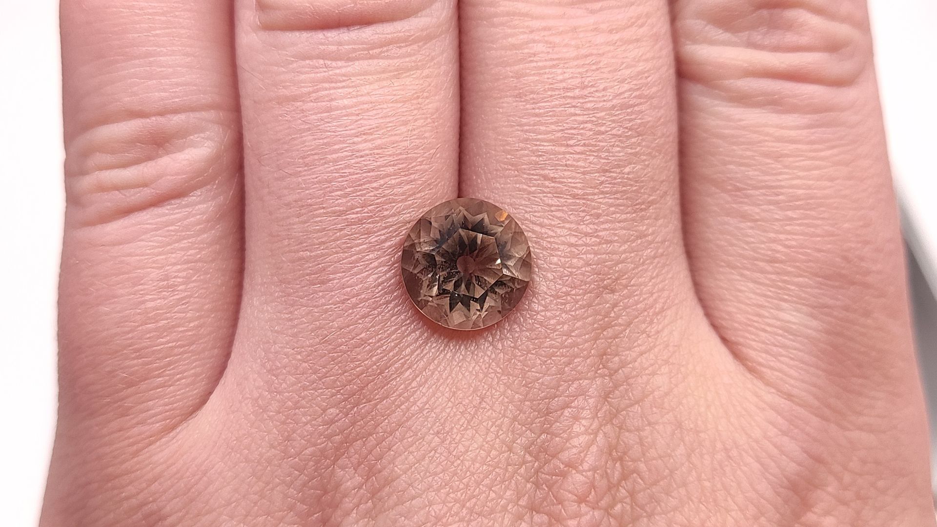 Дымчатый Кварц круг 4.01ct. Бразилия + гемм. заключение