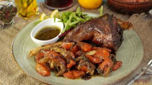 Гармония вкуса для праздничного повода. НОЖКА ЯГНЁНКА, ЗАПЕЧЁННАЯ С ОВОЩАМИ