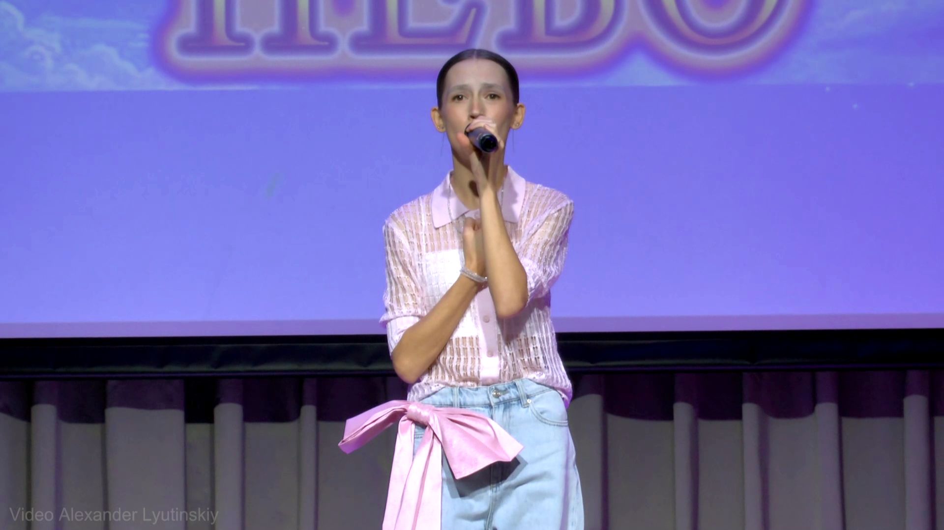 Ульяна Вольская - Люблю (автор песни Маргарита Позоян)