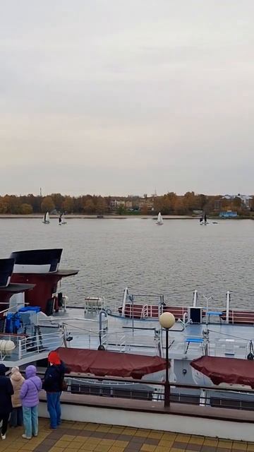 «Георгий Жуков»: осенняя стоянка в Ярославле