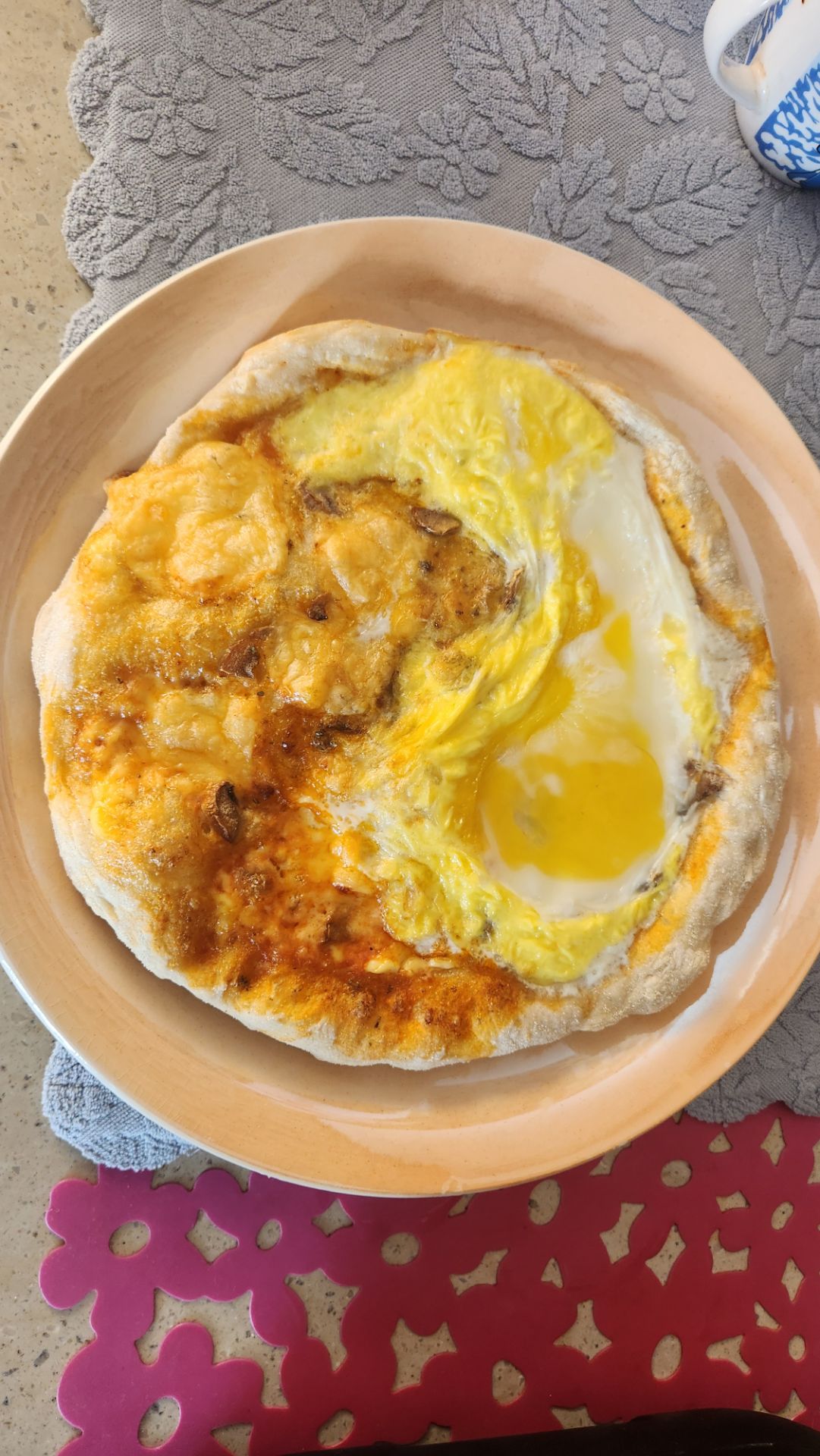 Хитрость с пиццей-яичницей 🍕 🍳