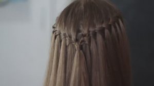 Водопад - прическа на длинные волосы