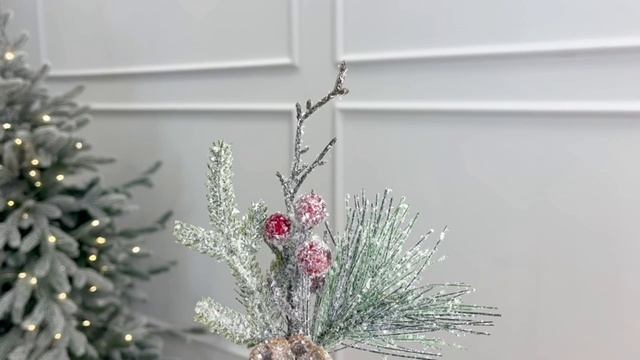 Декоративная ветка МАБЕЛЬ с ягодами и шишкой, хвоя ЛИТАЯ+ЛЕСКА, 23 см, XNA22013771