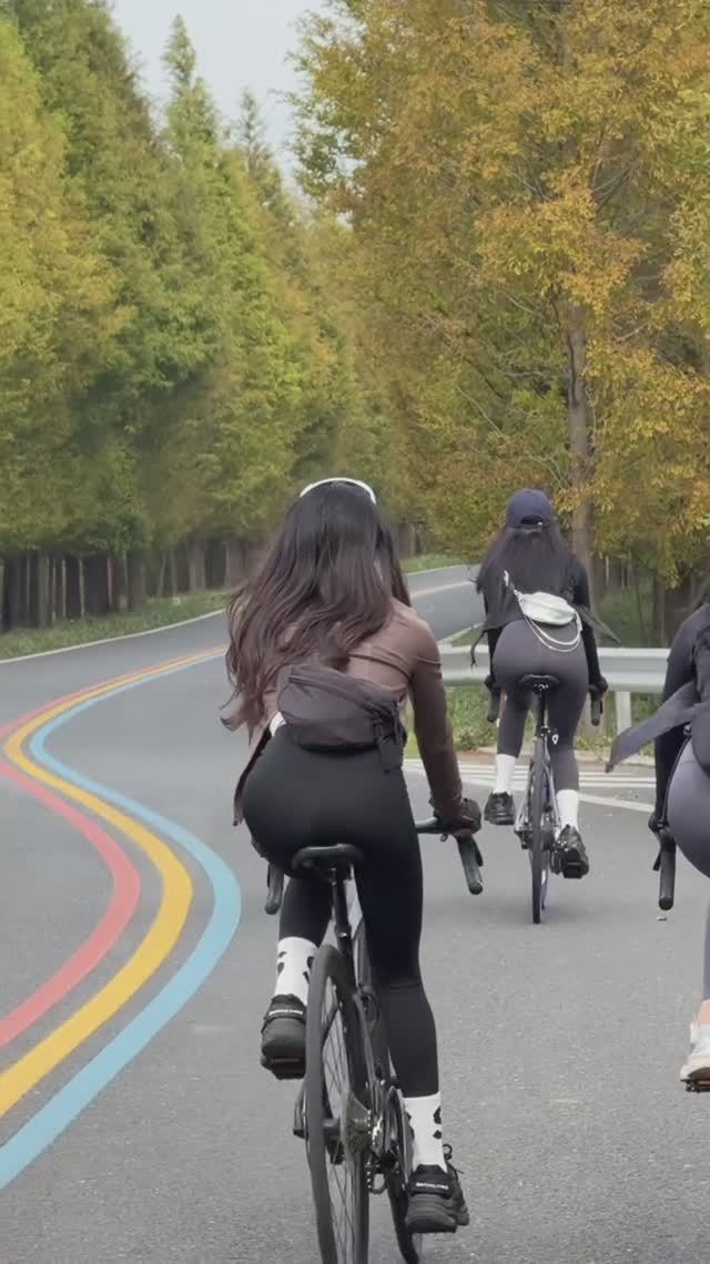 На авто - слишком быстро, а пешком - слишком медленно.  @gaogao361499472