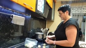 ОБЫЧНАЯ ЖИЗНЬ В СЕЛЕ/ ПРИГОТОВИЛА КАРТОФЕЛЬНОЕ ПЮРЕ НА ВАРЕНИКИ.