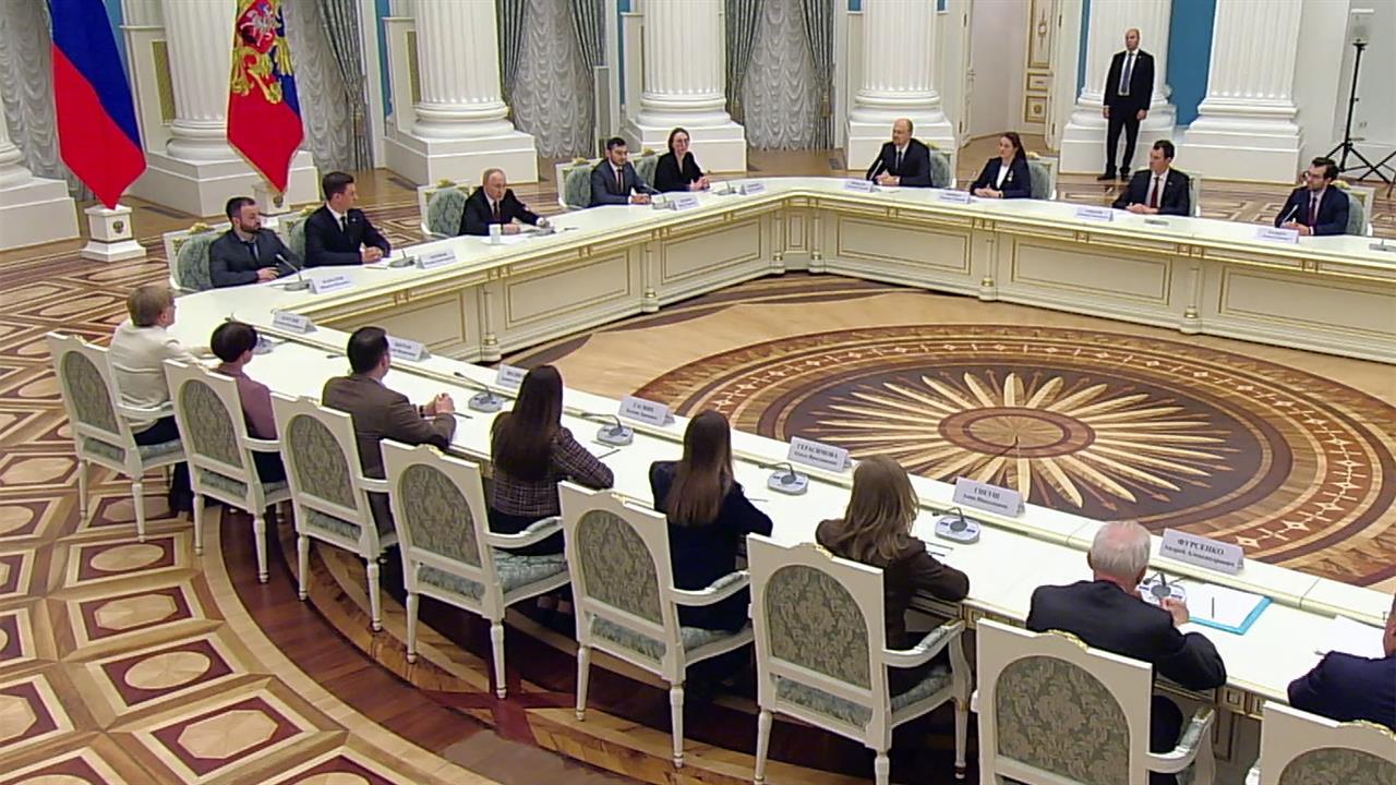 Президент встретился с участниками Конгресса молодых ученых.