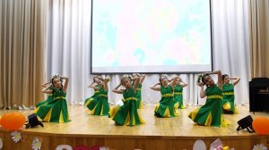 В Первой школе поздравляли мам с праздником.