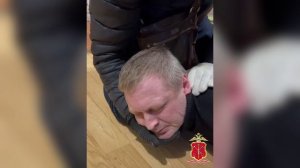 В Ленобласти полицейские обнаружили в домовладении 50-летнего местного жителя наркоферму с коноплей