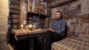 Землянка у ручья - промок и греюсь у печи. Неизвестный гость.