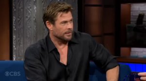 Крис Хемсворт отвечает на вопрос Колберта