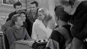 Девчата AI | Старый клён