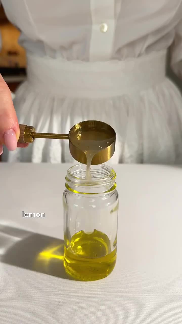 I Didn’t Know Olive Oil + Lemon Could Work THIS Fast (Morning Energy Shot) metabolism & skin supp... смотреть онлайн