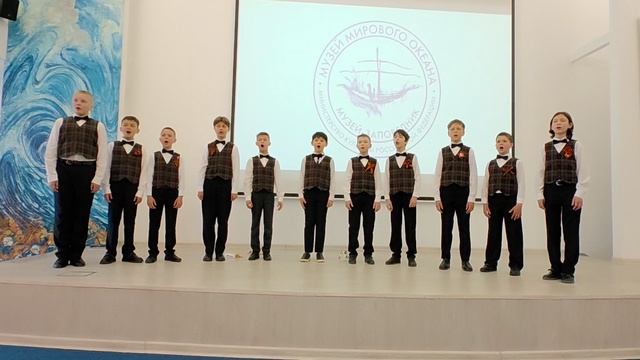 "Нам дороги эти позабыть нельзя" Фантазия на тему военных песен обработка А. Совельева смотреть онлайн