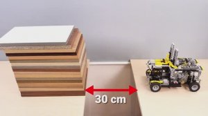 Автомобиль преодолевает 1-метровую пропасть с помощью крюка