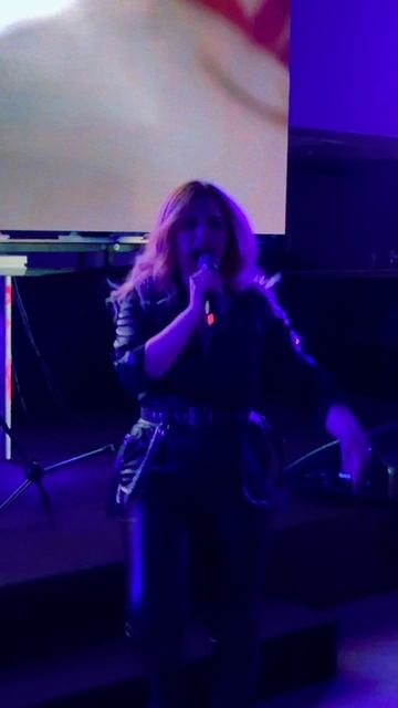 Минуточку внимания! Сейчас будет ария опера acdc илонакрасникова