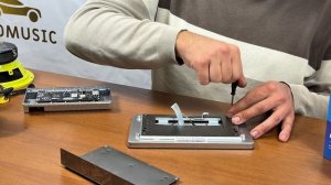 Монтаж установочной пластины на магнитолу своими руками