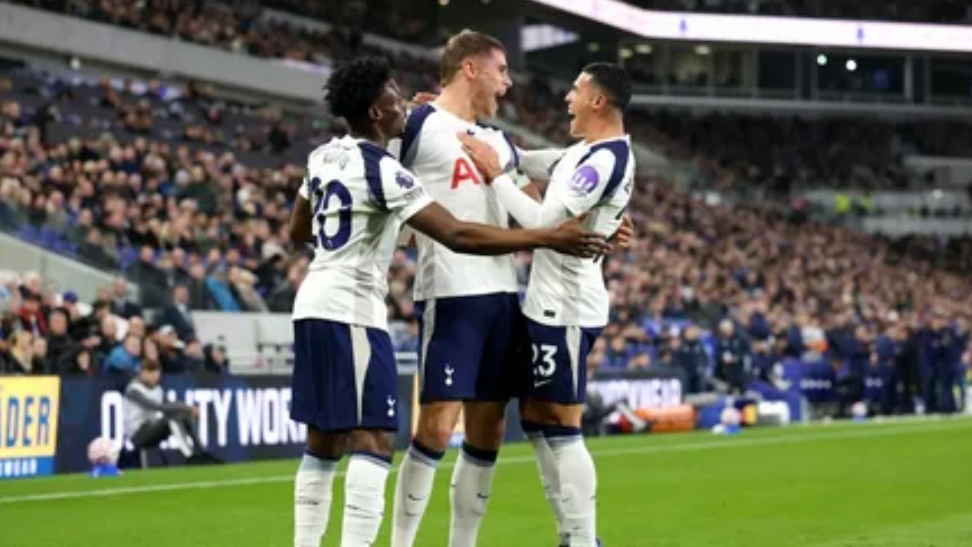 Тоттенхэм - Фулхэм Чемпионат Англии 29.11.25 симуляция трансляция статистика обзор матча футбол смотреть онлайн