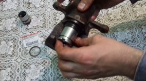 Замена тормозных поршней задних суппортов на Хендай Солярис (Hyundai Solaris)  Киа Рио (Kia Rio)