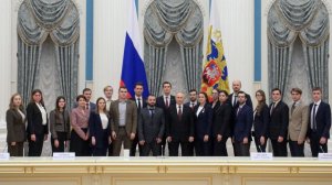 Подготовка кадров, стипендии и новые разработки. Путин встретился с молодыми учеными в Кремле