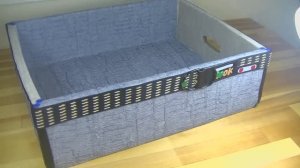 Простое преображение  :Декорируем коробку остатками обоев .