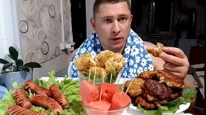 мукбанг/обжорыч/архивное видео три года назад/