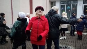 Букет из белых роз...... 29.11.25 Гомель парк Луначарского 🥰💫