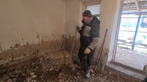 Разбили лобовое. Александровка. Корчуем пень в курятнике...Ремонты в Ейске.