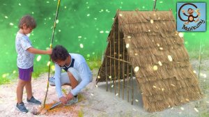 Манкиту строят дом в диких джунглях.