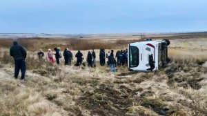 Автобус с детской футбольной командой перевернулся на Урале