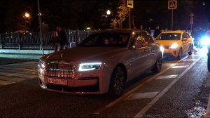 Фантастическая прогулка по Москве — богатые улицы и атмосфера роскоши на Малой Бронной