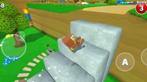 я догоняю Соню в супер мишке