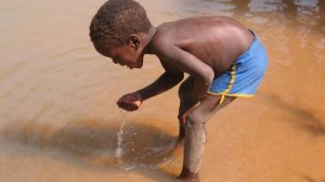 Почему в Африке Есть Миллиарды Литров Воды, но Никто Ее Не Пьет