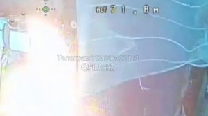 Наш оператор с дрона выжигает антидроновую сетку, которую xoxлы натянули