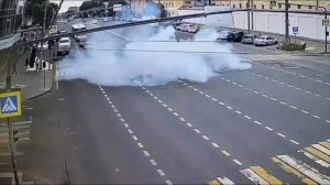 В Смоленске 38-летний водятел на BMW M4 устроил дрифт перед СИЗО, пытаясь впечатлить свою девушку