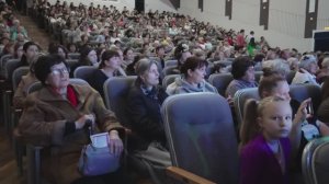 В Армавире в ГДК прошел концерт ко Дню матери