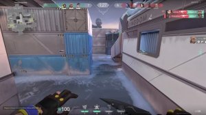 Играю в валорантик)2