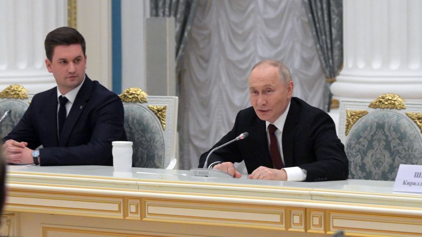 Школы хорошие: Путин отметил богатый опыт РФ в применении новых материалов в ОПК