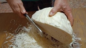 Испытание нового капустного ножа.