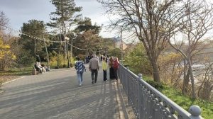 Анапа. Ноябрьская жара! На набережной полно гуляющих! 29 ноября 2025. 15.30