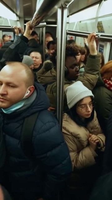 Венец творения в метро: наблюдение часа пик