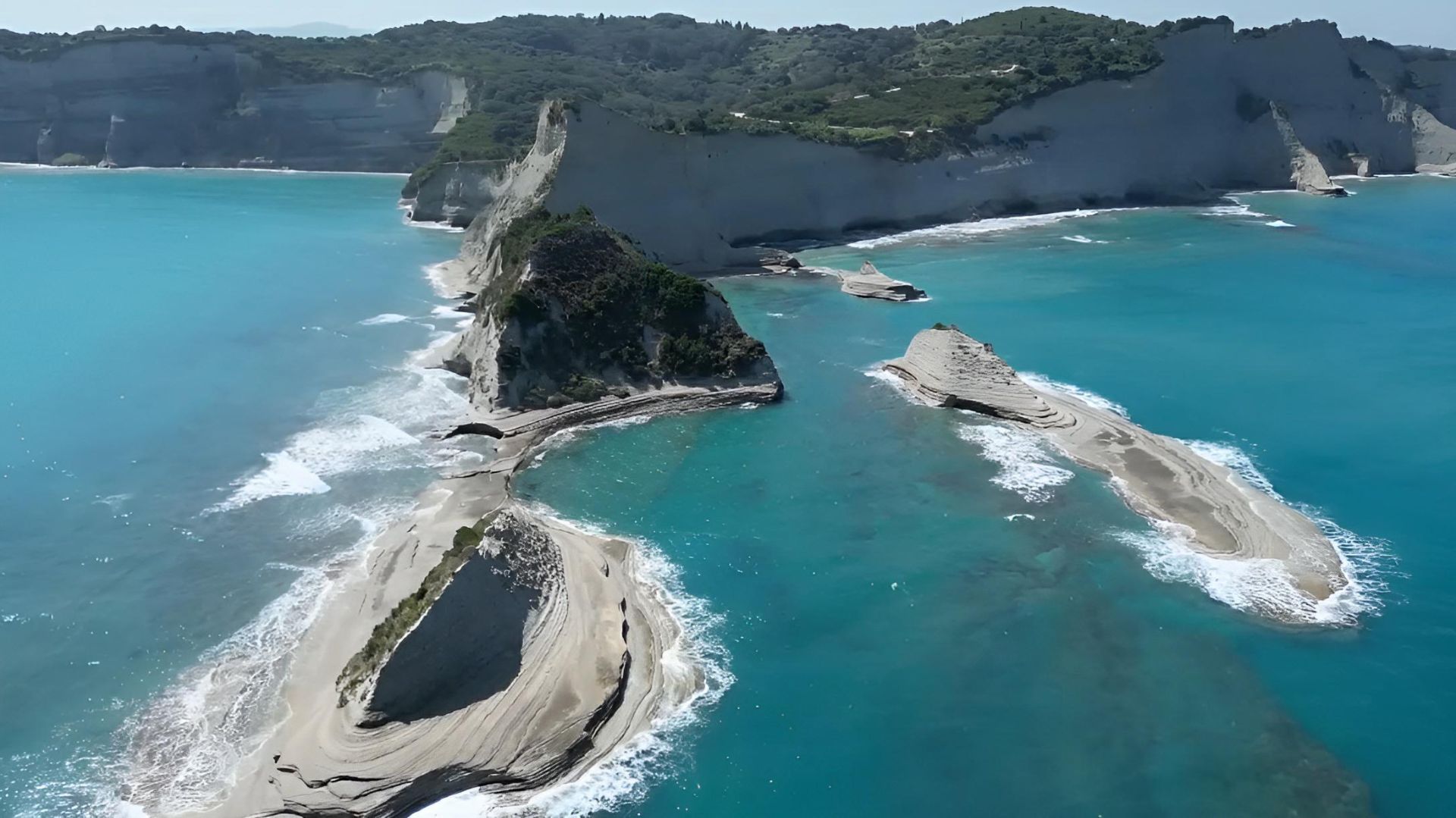 Пейзажи греческого острова Корфу с дрона FPV (Музыка)