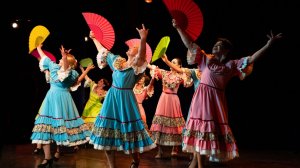 Фламенко-фьюжн с веерами "Чакарера"