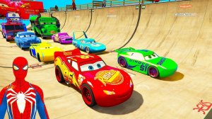 ЧЕЛОВЕК-ПАУК Маккуин и его друзья на Супер гонки мега прыжок! СУПЕРГЕРОИ Грузовик Мака, Hot Wheels