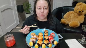 Мукбанг Роллы Сет "Черная пятница" Суши Вок.