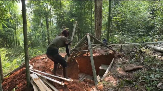 Заглубленное укрытие в диком лесу #выживание @939294803