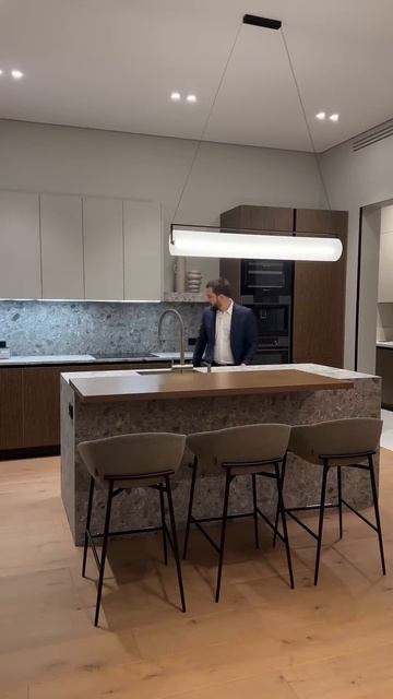 Смотреть полный обзор дома ￼ #элитнаянедвижимость #загородныйдом #москва смотреть онлайн